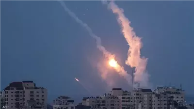   خمسة انفجارات تهز تل أبيب واعتراض صاروخ أُطلق من لبنان