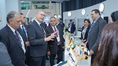 وزير البترول  يتفقد جناح مصر بمعرض أديبك 2024 في أبو ظبي