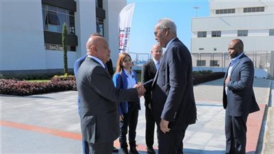 رئيس سلطة الموانئ الجيبوتية يزور ميناء الإسكندرية للاطلاع على مشروعات البنية التحتية
