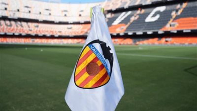 فالنسيا يُعلن تأجيل مباراته أمام إسبانيول بالدوري الإسباني