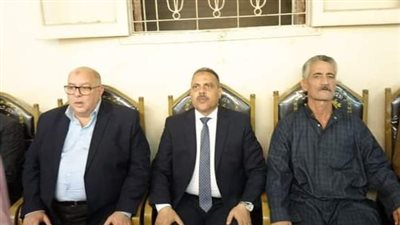 الأشموني يقدم واجب العزاء لأسرة الشهيد رائد طيار محمد ناجي  