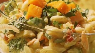  حضري سلطة المكرونة والخضار