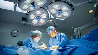 ابتكار غراء يوقف نزيف الجروح خلال العمليات (تفاصيل)