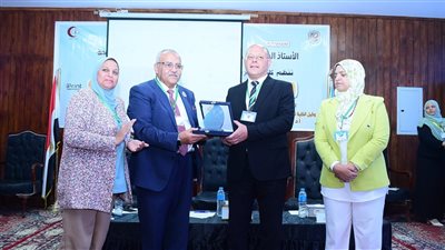 رئيس جامعة سوهاج يفتتح فعاليات المؤتمر الدولي السادس عن الذكاء الإصطناعي 