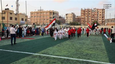 وزير الشباب والرياضة ومحافظ كفرالشيخ يفتتحان الملعب القانوني بمركز شباب بلطيم