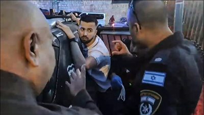 انتشار فيديو اعتقال إسرائيل لفرنسيين في القدس وثورة غضب بوسائل الإعلام.. شاهد