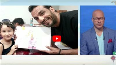 فنان قناوي حوَّل شوارع قريته إلى متحف فني (شاهد)