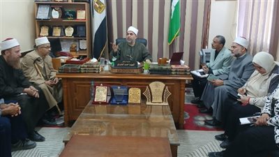  الجنيدي يتابع تقارير لجان الطوارئ لضبط انتظام الدراسة 