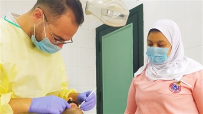 2000 مريض يستفيدون من خدمات القافلة الطبية بصان الحجر