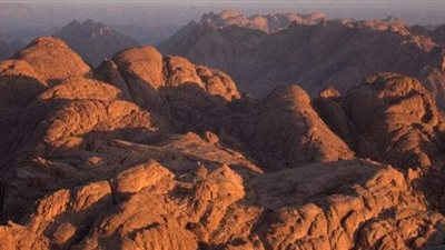 لماذا تجلى الله تعالى على جبل الطور؟