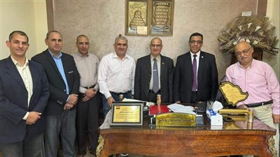 مديرية العمل بالدقهلية تكرم موظفيها المحالين للمعاش 