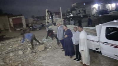 إزالة التعديات ومصادرة مواد البناء بمركز طامية في الفيوم 