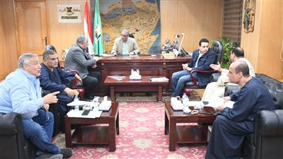محافظ الفيوم يلتقي أعضاء مجلسي النواب والشيوخ لبحث مطالب المواطنين