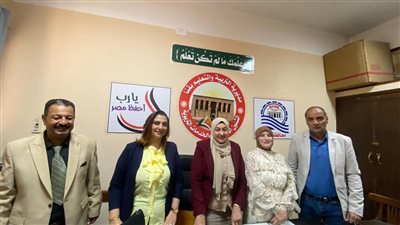 لجنة التقييم الوزاري لمسابقات توجيه الصحافة والإعلام التربوية فى زيارة لتعليم قنا 