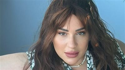 أسما شريف منير تتغلب على زيادة وزنها بالأسود