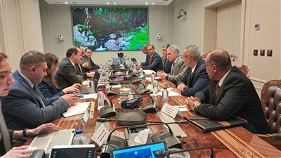 ربيع: نسعى لتحويل قناة السويس إلى منصة إقليمية لتقديم الخدمات اللوجيستية المختلفة