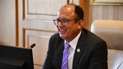 رئيس جامعة حلوان يترأس مجلس كلية التكنولوجيا والتعليم