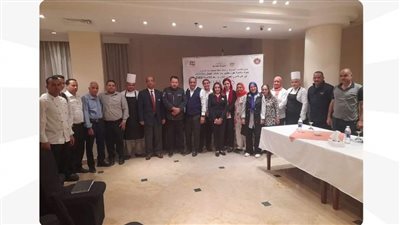وزارة العمل تنظم ندوة للتوعية حول التعريف بأحكام القانون بأحد فنادق الجيزة 