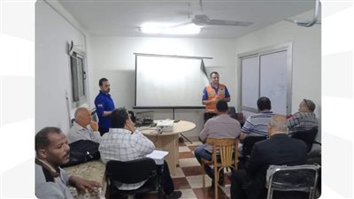 وزارة العمل تنظم ندوة 