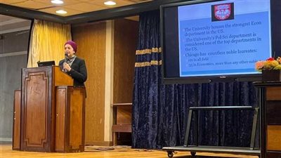 نائب جامعة شيكاغو الأمريكية تمنح منحة ساويرس للطلاب المصريين المتفوقين