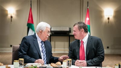 محمود عباس والعاهل الأردني يبحثان آخر التطورات على الساحة الفلسطينية