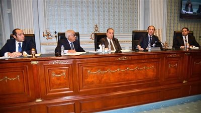 لجنة التعليم بالشيوخ تناقش دراسة نائب التنسيقية حول إصدار منظومة القسيمة المدرسية 