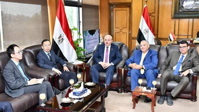 جامعة قناة السويس تستقبل وفداً صينياً رفيع المستوى لبحث التعاون 