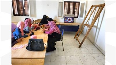 وزارة العمل تبدأ برنامج تدريب مجاني على المشغولات اليدوية بالوادي الجديد 