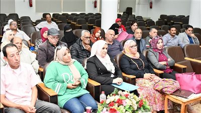 اجتماع جمعية التكافل الاجتماعي والزمالة بجامعة قناة السويس