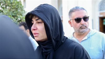 بدء عزاء والدة الإعلامية مفيدة شيحة بـ مسجد المشير طنطاوي