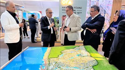 وزير الإسكان يتفقد الجناح المصري بمعرض سيتي سكيب بالعاصمة السعودية 