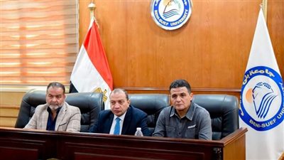 رئيس جامعة بني سويف يرأس اجتماع اللجنة العليا لانتخابات الاتحادات الطلابية