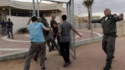 انفجارات وصافرات الإنذار تدوي في عكا وحيفا والكرمل