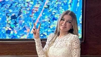 ياسمين الخطيب تسحر العيون بالأبيض (صور)