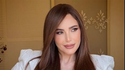 باقة مختارة من الأنماط الموسيقية والأغاني في حفل عبير نعمة بالكويت 