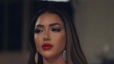 من كواليس نقطة سودة.. سارة سلامة تتألق بإطلالة مثيرة في أحدث ظهور (صور)