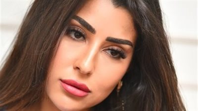 حقيبة تجاوزت 190 ألف.. آيتن عامر تتألق بإطلالة أنيقة بعد سحب فيلمها من السينمات (صور)