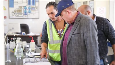 رئيس صرف الإسكندرية يتفقد محطة معالجة العامرية 