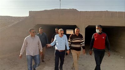 مطاي بالمنيا تتابع مخرات السيول والمعديات النيلية