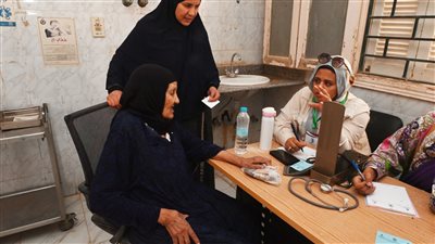 استمرار فاعليات القوافل التنموية بقرية المشرك بحري بمركز يوسف الصديق بالفيوم