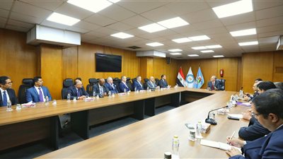 وزير البترول وانجلو جولد اشانتي الشريك الجديد في منجم السكري يبحثان زيادة الإنتاج