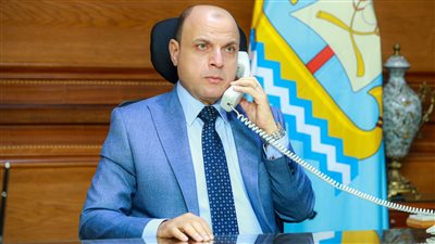 محافظ كفرالشيخ يطمئن هاتفيا على حالة اللاعب  محمد شوقي لاعب فريق القدم 
