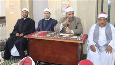 وكيل أوقاف الفيوم يوجه بالاهتمام بنظافة المساجد وتهيئتها أمام المصلين