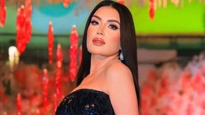 عبير صبري تطل بذوق نجمات الزمن الجميل في افتتاح مهرجان القاهرة السينمائي 