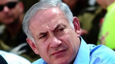 مجهول يلقي قنبلتي إضاءة فوق منزل نتنياهو والشرطة تبحث عنه