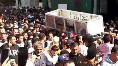جنازة جماعية بمدينة المطرية بالدقهلية لتشييع 11 ضحية في حادث الأتوبيس