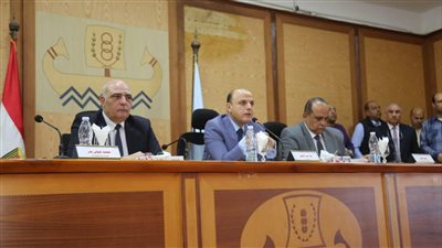 محافظ كفر الشيخ يتابع ملف التصالح وتقنين أراضي أملاك الدولة