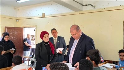 وكيل تعليم قنا يتفقد مدرسة الشهيد عبد المنعم رياض الثانوية 