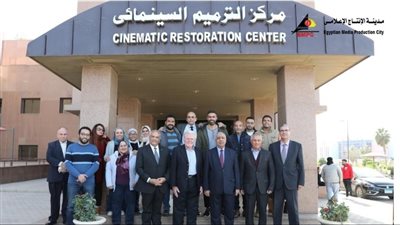 حسين فهمي يشيد  بجهود مدينة الإنتاج الإعلامي في ترميم مجموعة من روائع الأفلام القديمة