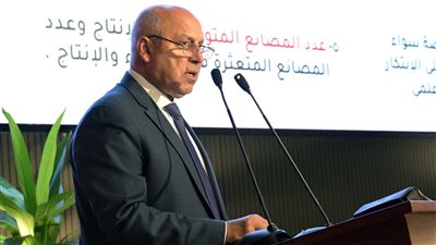 تفاصيل 130 يوما عمل للوزير فى ملف النقل والصناعة 